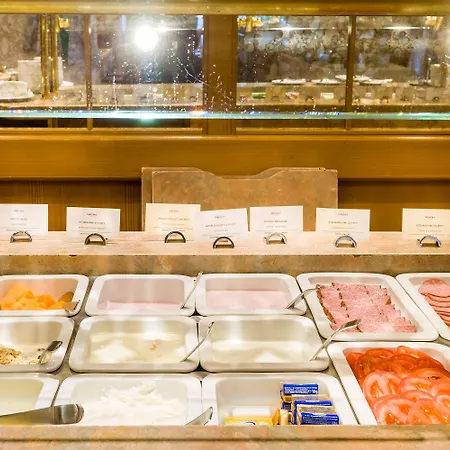 Mercure מלון אינגולשטאט