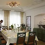 Mercure Hotel 3*